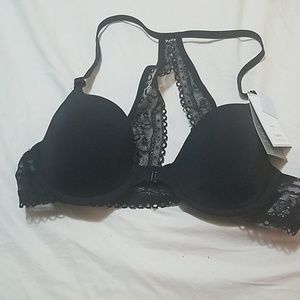 Gap front closure racerback bra